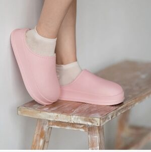 Cloud Slides Pink Fuzzy-Lined Slip-On Slippers